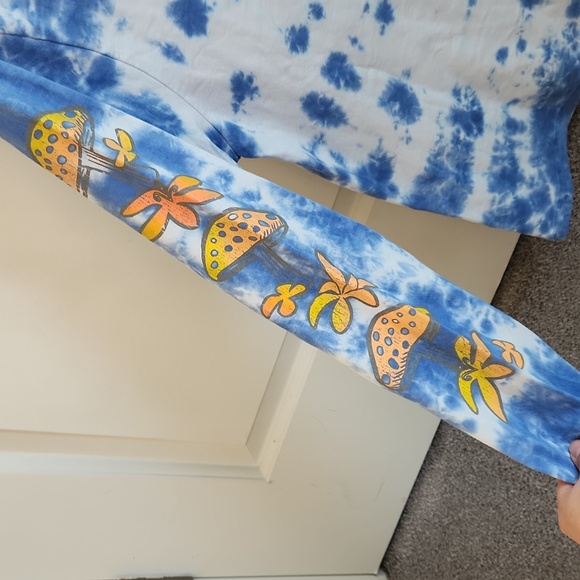 Authentic Disney Alice in Wonderland long sleeve tshirt - Picture 5 of 8